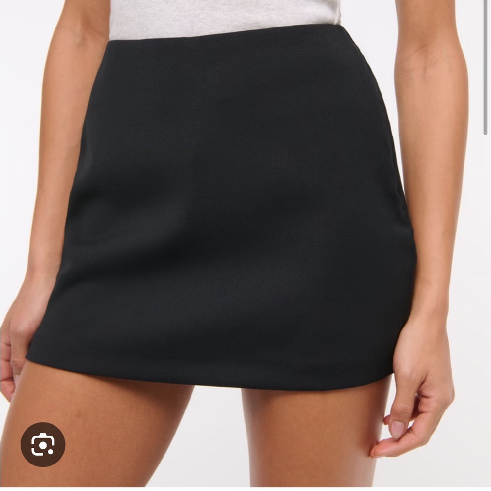 Classic Abercrombie Black Mini Skirt